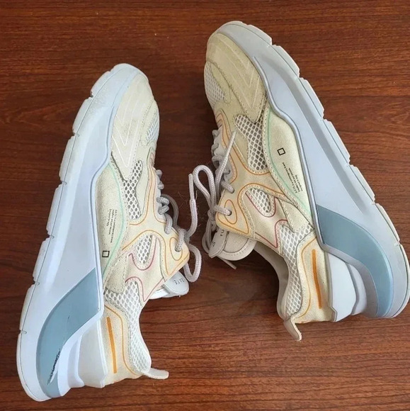 D.A.T.E. FUGA a Contemporary Brand Designed in Italy Colorblock Sneakers(6.5) - Picture 6 of 13